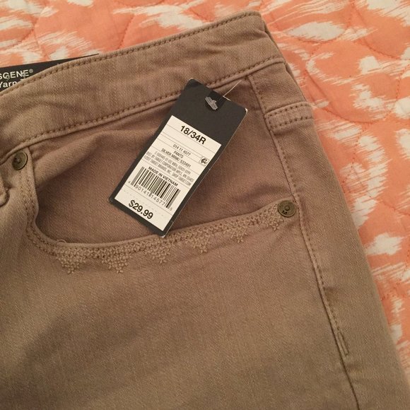 Khaki Jeans - Picture 3 of 3